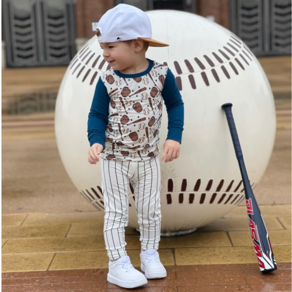 ⚾️Like New Bundle of Joy Baseball bamboo Set⚾️